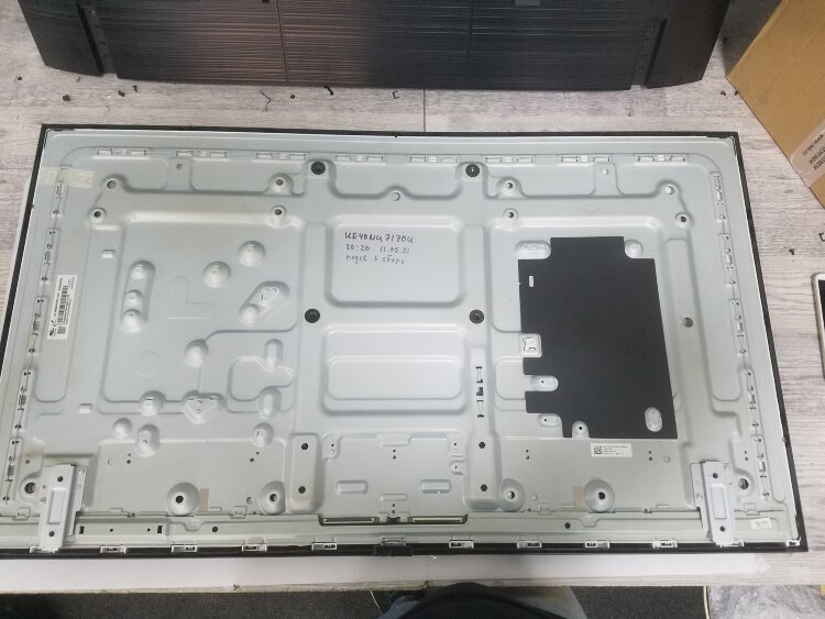 Подложка в сборе с подсветкой CY-NN040HGLV2V